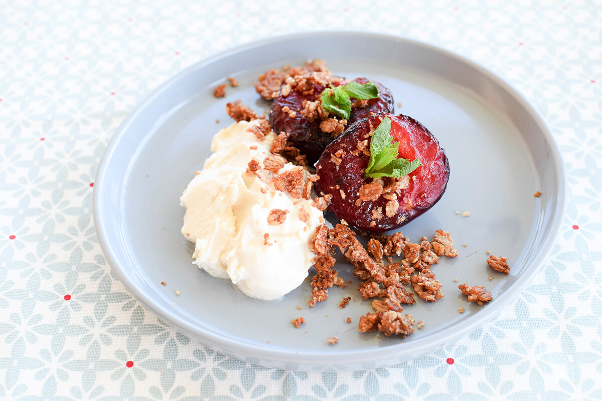 Roasted Plum With Oat Crumble and mascarpone cream